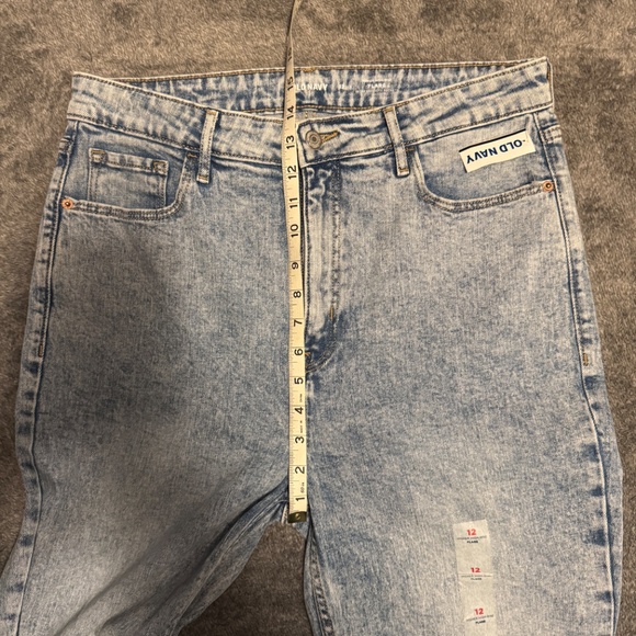 Old Navy Higher High-Rise Flare Nicky Jean Raw Hem Size 12 NEW - Picture 7 of 9